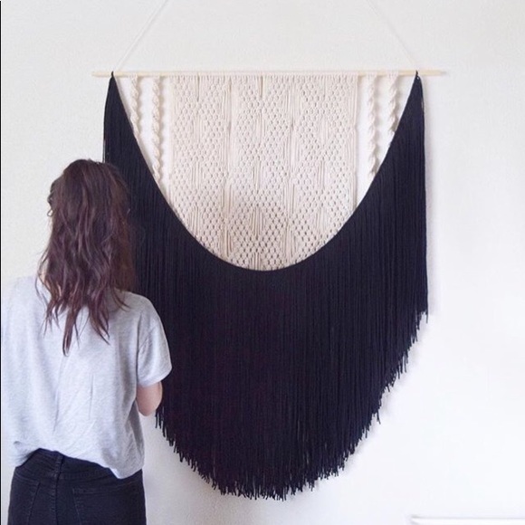 Meet your Posher, Laura - Picture 1 of 1